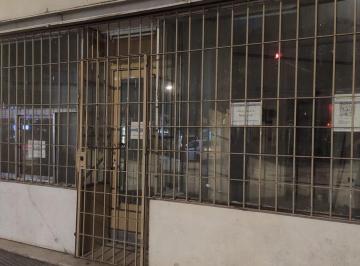 Local comercial · 137m² · Venta - San Telmo - Local a La Calle en Esquina