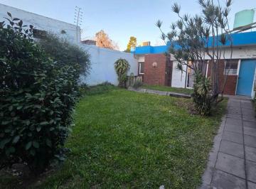 Casa · 245m² · 7 Ambientes · 1 Cochera · Venta Villa Dominico Casa 3 Amb + 2 Departamentos