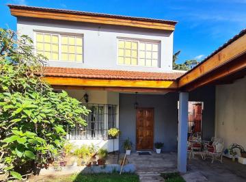 Casa · 130m² · 6 Ambientes · 2 Cocheras · Casa Chalet con Terreno Propio y Depto en P. Alta