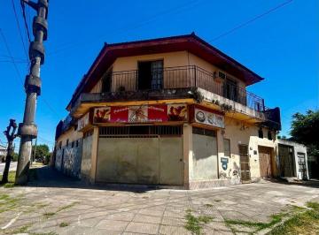 Local comercial · 360m² · 1 Cochera · Padua: Venta Propiedad C Local, Deposito y PH 3amb