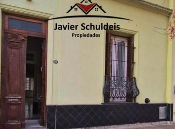 Casa · 95m² · 3 Ambientes · Linda Casa en Calle 35 E/ 34 y 36.