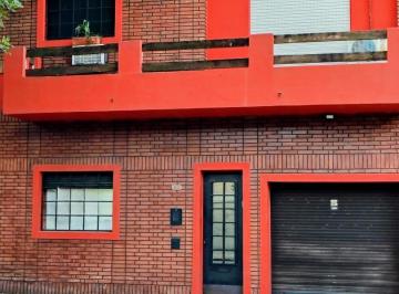 Casa · 149m² · 3 Ambientes · 1 Cochera · Casa en Barrio Pichincha, 2 Dorm. con Balcón y Terraza