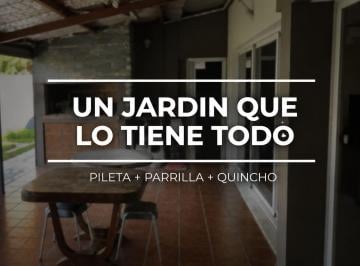 Casa · 260m² · 5 Ambientes · 2 Cocheras · Casa Venta Villa Luzuriaga 5 Amb Pileta y Patio