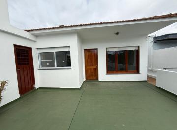 Casa · 3 Ambientes · Alquiler Casa 3 Amb con Balcón Al Frente - Bernal