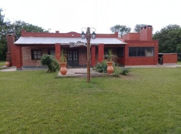 Casa · 200m² · 4 Ambientes · 1 Hectarea en Falda del Carmen con Una Casa 200 m²