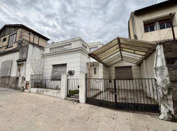 Casa · 177m² · 3 Ambientes · 1 Cochera · Venta Casa 3 Amb, Coch, Galpon, Lugano Apto Cred!