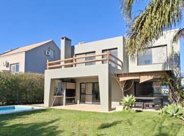Casa · 220m² · 4 Ambientes · 3 Cocheras · Casa en Alquiler en El Barrio El Jacaranda, Rincón de Milberg, Tigre