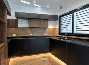 Casa · 160m² · 7 Ambientes · 2 Cocheras · Venta Casa 3 Dormi. Quinta de Santa Ana Córdoba