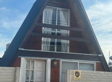 Casa · 32m² · 2 Ambientes · 1 Cochera · Casa Alpina con Quincho Cerrado y Pileta
