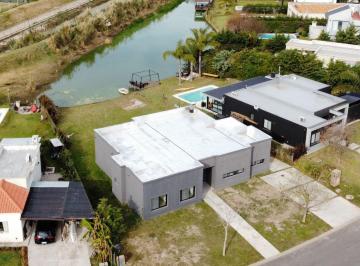 Casa · 160m² · 5 Ambientes · Casa Al Agua en Venta 5 Amb. El Cantón Norte