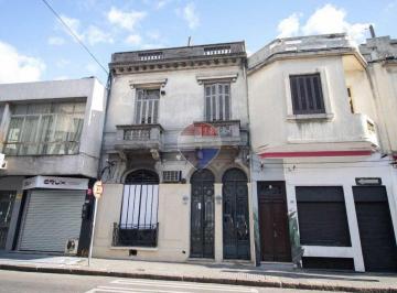 Casa · 210m² · 10 Ambientes · Venta de 2 Casas en Cordón (Excelente Ubicación)