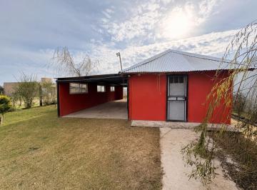 Quinta vacacional · 65m² · 1 Dormitorio · 1 Cochera · Casa Quinta en Calle 405 Esquina 462