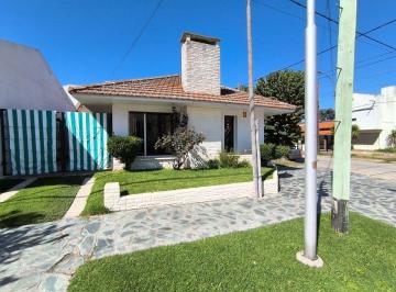 Casa · 134m² · 5 Ambientes · 1 Cochera · Venta Casa 5 Ambientes Zona Parque Necochea