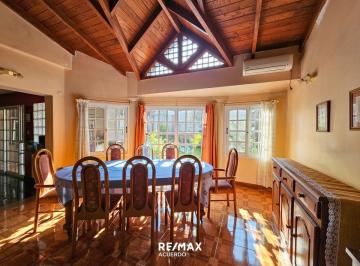 Casa · 206m² · 4 Ambientes · 2 Cocheras · Venta Casa Centrica 3 Dormi, San Nicolas
