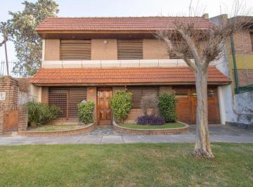 Casa · 163m² · 6 Ambientes · 1 Cochera · Casa en Venta Villa Martelli con Cochera