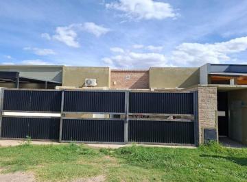 Departamento · 130m² · 2 Ambientes · 1 Cochera · Venta de Complejo de 3 Departamentos de 1 Dorm.