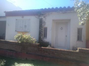 Casa · 97m² · 4 Ambientes · Venta Casa a Refaccionar 3 Dorm Villa Allende