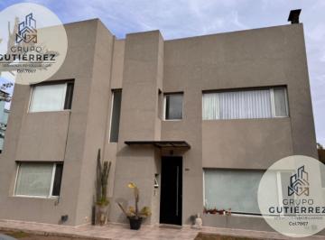 Casa · 215m² · 5 Ambientes · 2 Cocheras · Casa - Ombues de Hudson