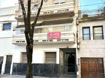 Departamento de 2 ambientes, Almagro · Primer Piso por Escalera Al Frente a Reciclar