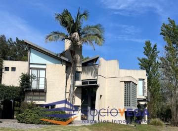 Casa · 320m² · 5 Ambientes · 2 Cocheras · Casa en Venta en Country Boca Raton, Pilar 100