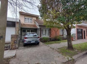 Casa · 144m² · 5 Ambientes · 1 Cochera · Venta Casa Mar del Plata Chauvin