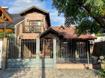 Casa de 5 ambientes, Morón · Casa 5 Ambientes con Pileta en Castelar