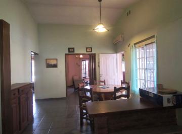 Casa de 4 ambientes, Villa Allende · Casa de 2 Dorm. en El Centro