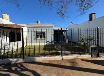 Casa · 70m² · 2 Ambientes · 1 Cochera · Casa en Hurlingham | Excelente Ubicacion