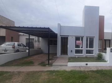 Casa de 1 ambiente, Córdoba · Alquiler Casa 2 Dorm. con Patio y Cochera - Barrio Carrara de Horizonte Sur