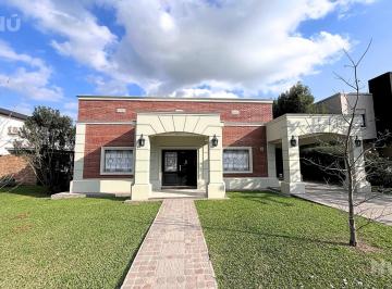 Casa · 228m² · 6 Ambientes · 2 Cocheras · Casa Venta Country del Pilar 3 Dor. en Una Planta