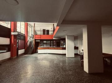 Local comercial · 285m² · Local en Venta y Alquiler - Junín Esquina Viamonte, Zona Facultad de Medicina