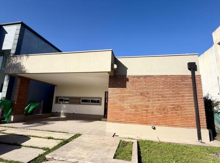 Casa · 433m² · 3 Dormitorios · 2 Cocheras