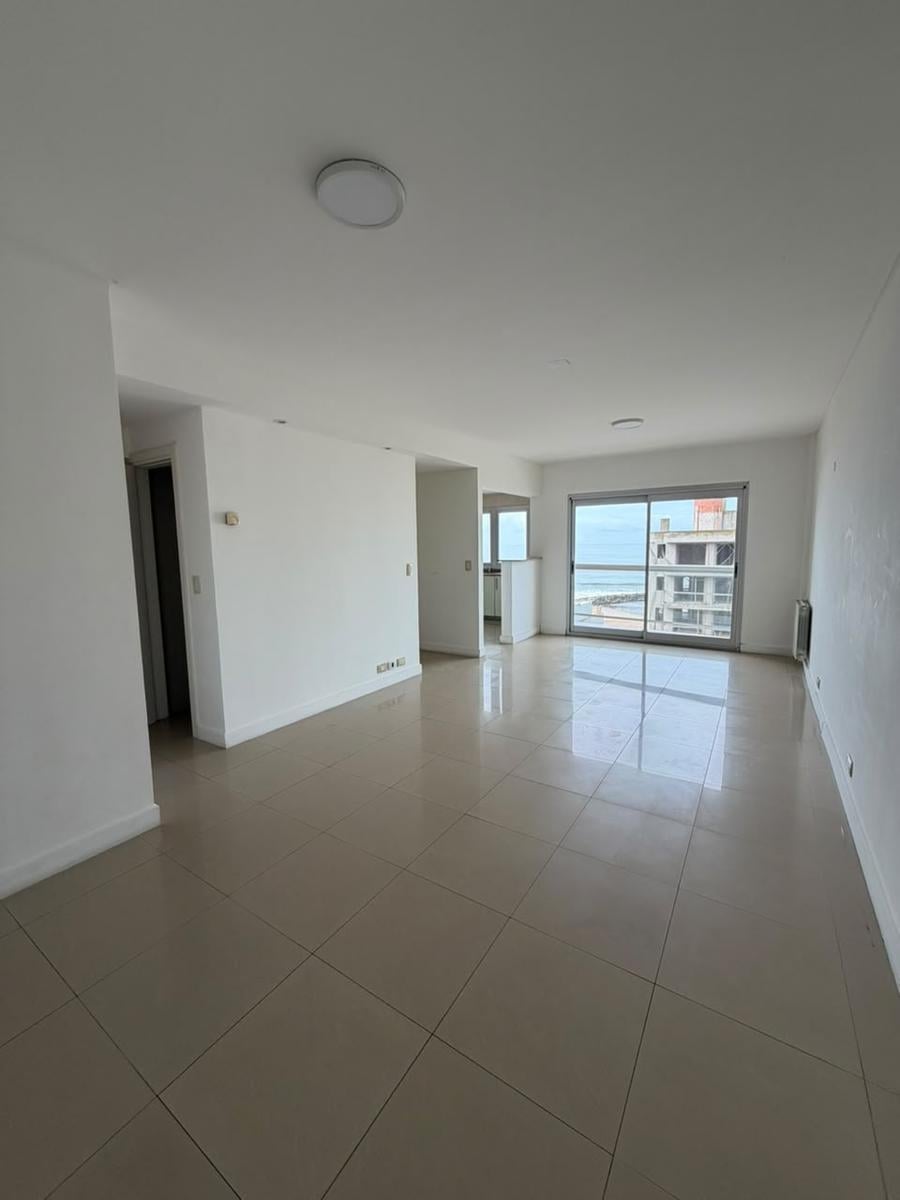 Departamento 4 ambientes con vista al mar, 90m², La Perla, 3 dorm, 2 baños
