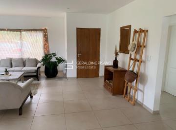 Casa · 184m² · 5 Ambientes · 3 Cocheras · Casa en Venta en El Cantón Norte, El Cantón, Escobar