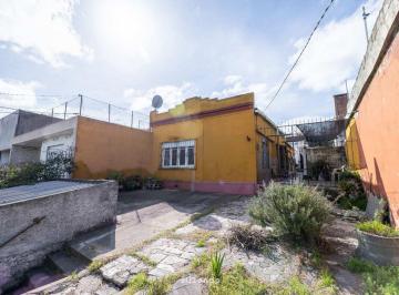 Casa · 101m² · 4 Ambientes · 1 Cochera · Casa en Venta - Cerrito / Brazo Oriental