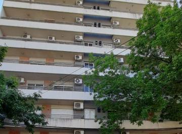 Departamento de 3 ambientes, Rosario · San Luis 3260 Planta Baja Depto 2º
