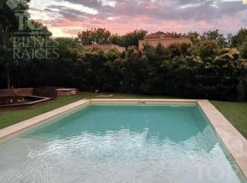 Casa · 193m² · 6 Ambientes · 1 Cochera · Casa en Venta en San Isidro Labrador - Villanueva