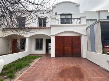Casa de 1 ambiente, Córdoba · Alquiler de Dúplex en Las Cañitas - 3 Dorm.