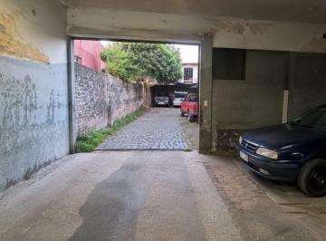 Bodega-Galpón · 135m² · Galpón en Alquiler – Sarandí, Avellaneda
