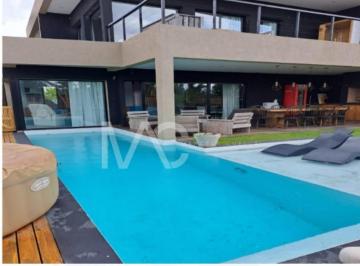 Casa · 165m² · 4 Ambientes · 1 Cochera · Casa en Venta en Vila Marina I, Villanueva, Tigre
