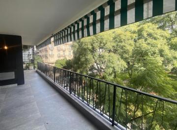 Departamento · 240m² · 4 Ambientes · 1 Cochera · Departamento en Recoleta
