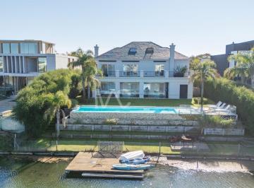 Casa · 450m² · 6 Ambientes · 2 Cocheras · Casa en Venta en El Golf, Nordelta, Tigre