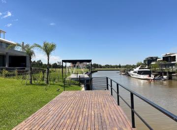 Casa · 435m² · 5 Ambientes · 3 Cocheras · Casa en Alquiler en El Yacht, Nordelta, Tigre