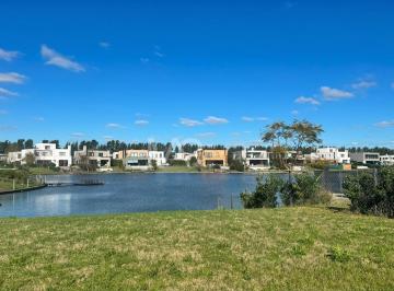 Terreno · 681m² · Terreno Lote en Venta en Carpinchos, Nordelta, Tigre