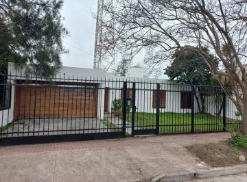 Foto · Casa 3 Dorm Pileta Sauna Hidromasaje - Martin Gil - Barrio Padre Claret