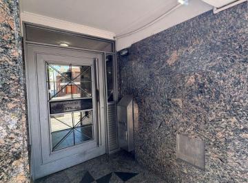 Departamento de 5 ambientes, Córdoba · Alto Alberdi, Dpto 2 Dorm., Frente Nuevocentro - Excelente!