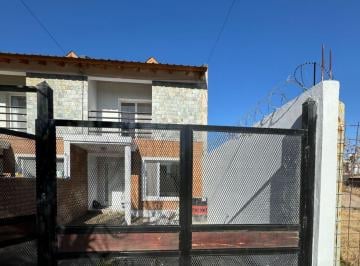 Casa de 6 ambientes, Neuquén · Lamar Servicios Inmobiliarios Alquila – Dúplex de 2 Dorm. en Neuquén Capital