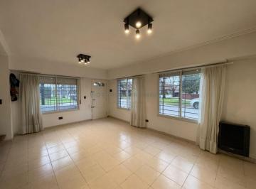 Casa · 85m² · 3 Ambientes · 1 Cochera · Alquiler 24 Meses | Casa 3 Ambientes | Cochera | Parrilla | Los Pinares