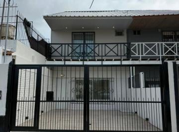 Casa de 4 ambientes, Mar del Plata · Duplex de Dos Plantas Parque Luro 4 Amb. C/cochera