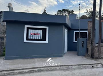 Casa de 5 ambientes, Río Ceballos · Casa en Venta de Dos Dorm. a Media Cuadra de Av San Martin - Río Ceballos